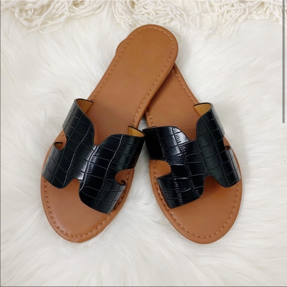 NEW Camila Sandal- in Black - Picture 2 of 6